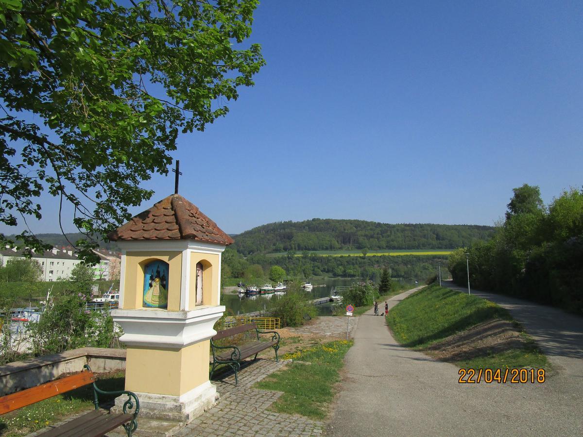 Privatzimmer Familie Wagner Pöchlarn Exterior foto